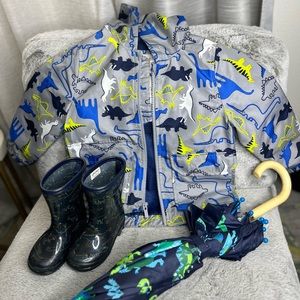Carter’s Dinosaur Raincoat Set